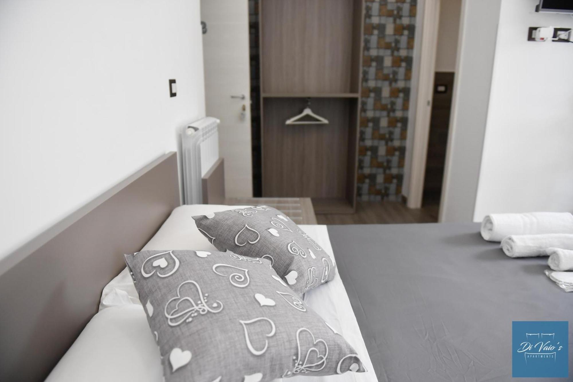 Di Vaio'S Apartments 나폴리 외부 사진