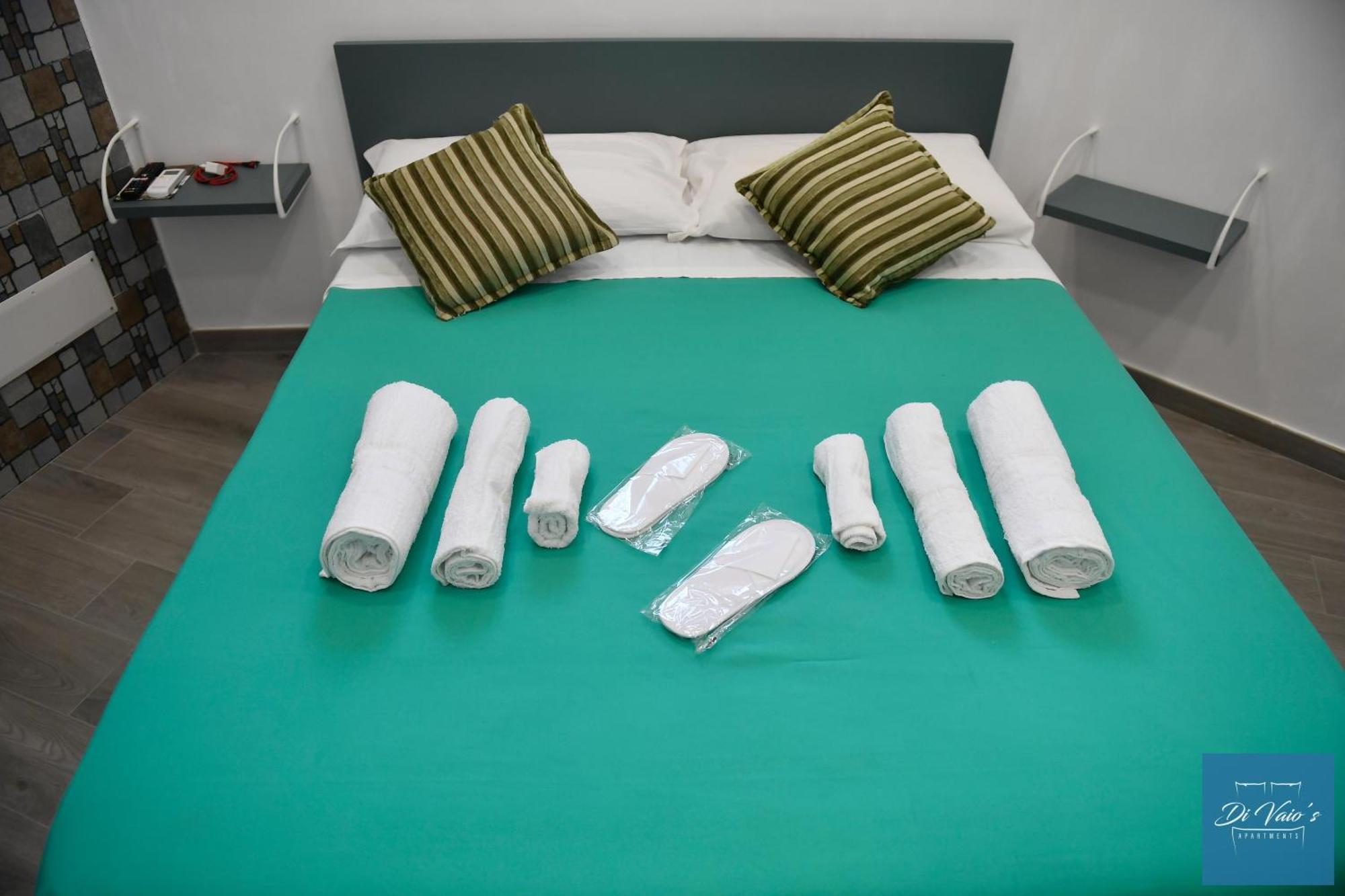 Di Vaio'S Apartments 나폴리 외부 사진